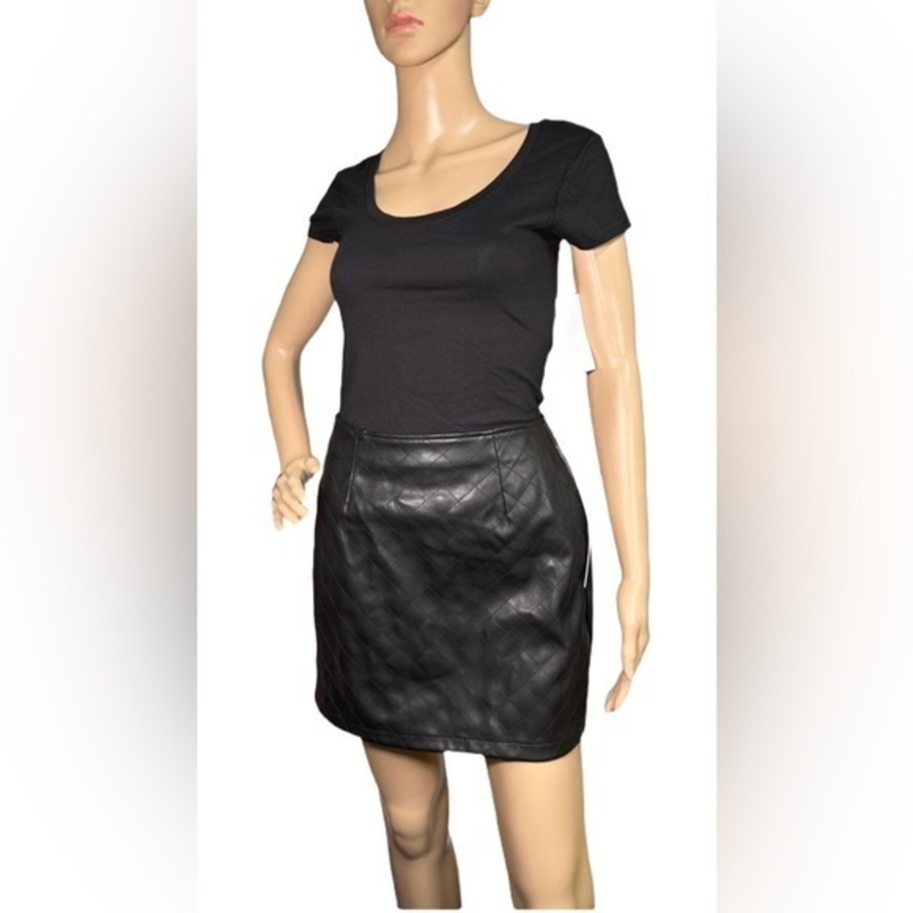 TINSELTOWN Quilted Faux-Leather Mini Skirt